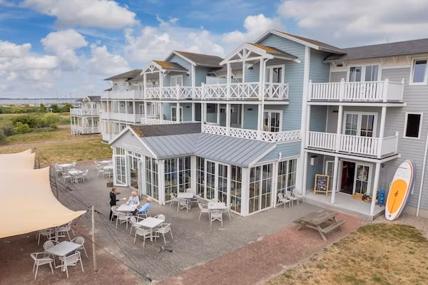 Cape Helius 3 in Hellevoetsluis - Foto 2 van 40