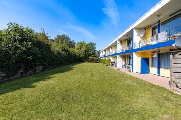 Appartement Burg van Woelderenlaan in Vlissingen - Foto 2 van 64