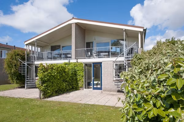 Roompot Beach Resort 21 in Kamperland - Foto 1 van 40