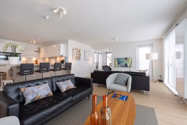 Scheveningen Harbour 72A in Den Haag - Foto 1 van 40