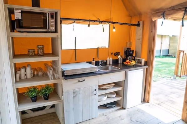 Recreatiepark Rhederlaagse Meren 18 in Lathum - Foto 2 van 40