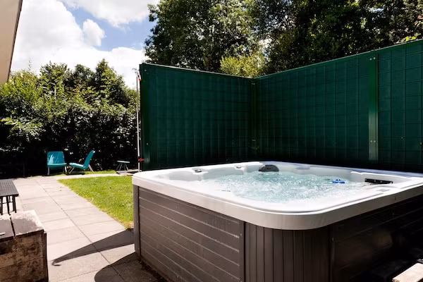 Grand Tolve Wellness de luxe met sauna buitenspa & sloep in Earnewald - Foto 2 van 36