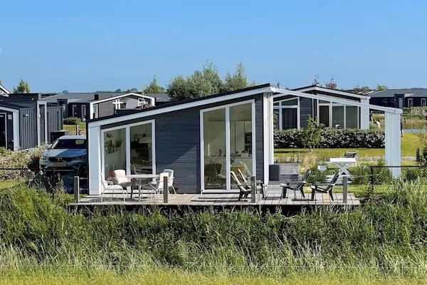 Water Resort Oosterschelde 73 in Wemeldinge - Foto 1 van 40