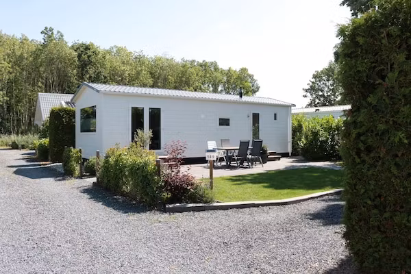 2 chalets naast elkaar in Tzummarum - Foto 2 van 32