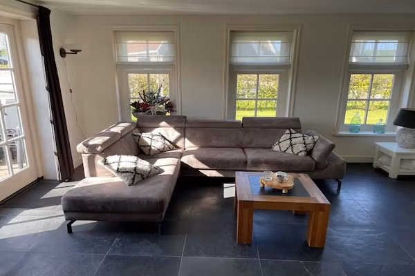 Recreatiepark Wiringherlant - Villa 14 in Hippolytushoef - Foto 2 van 40