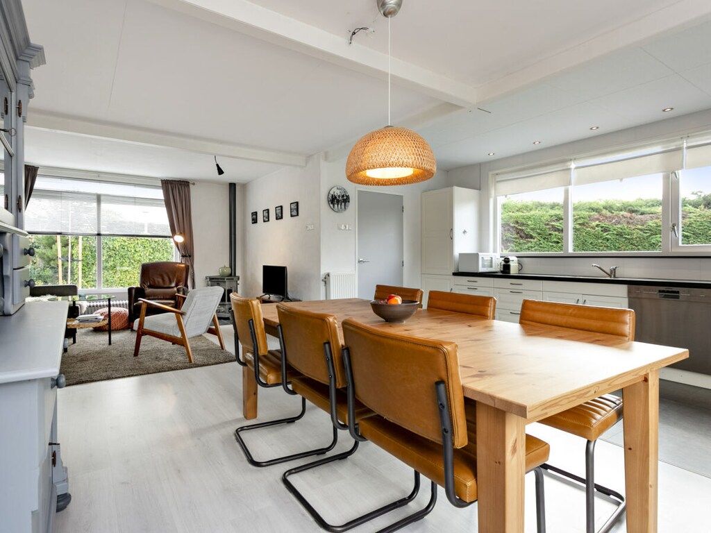 De eetkamer van 276387 in Ouddorp
