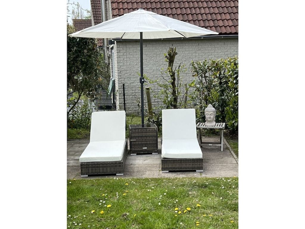 De tuin van 395671 in Julianadorp Niederlande