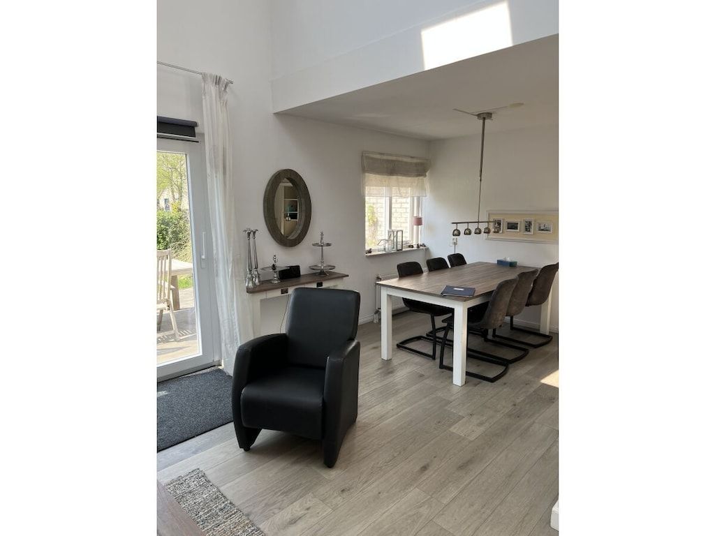 De eetkamer van 395671 in Julianadorp Niederlande