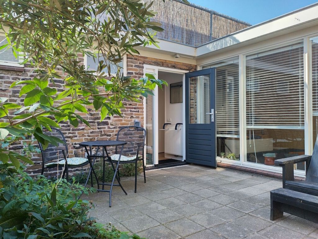 547156 in Egmond aan Zee - Foto 1 van 37