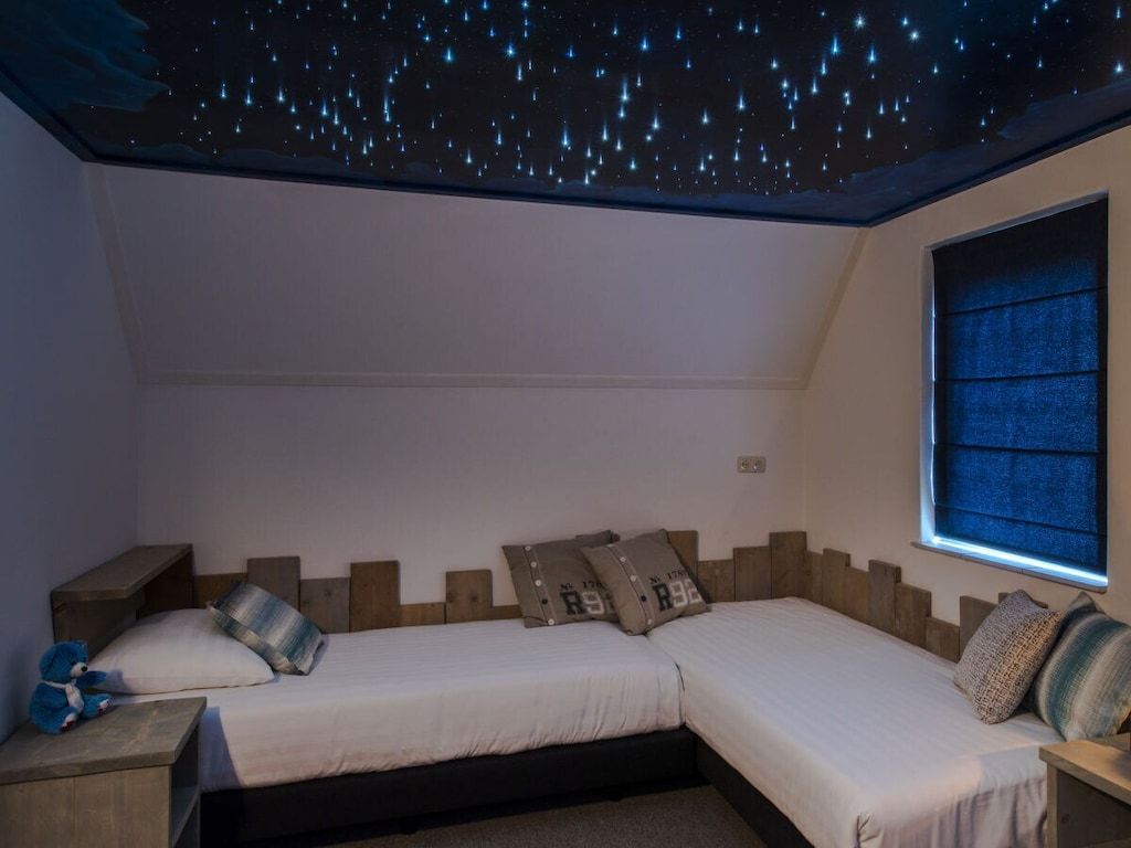 143558 in Nes - Foto 22 van 29