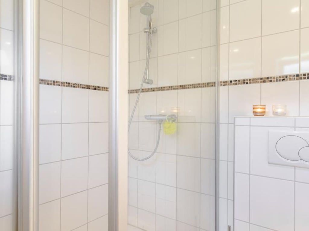 143562 in Nes - Foto 13 van 20