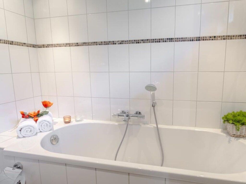 143562 in Nes - Foto 14 van 20