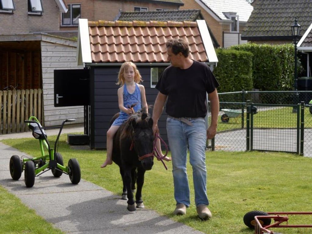 143562 in Nes - Foto 16 van 20