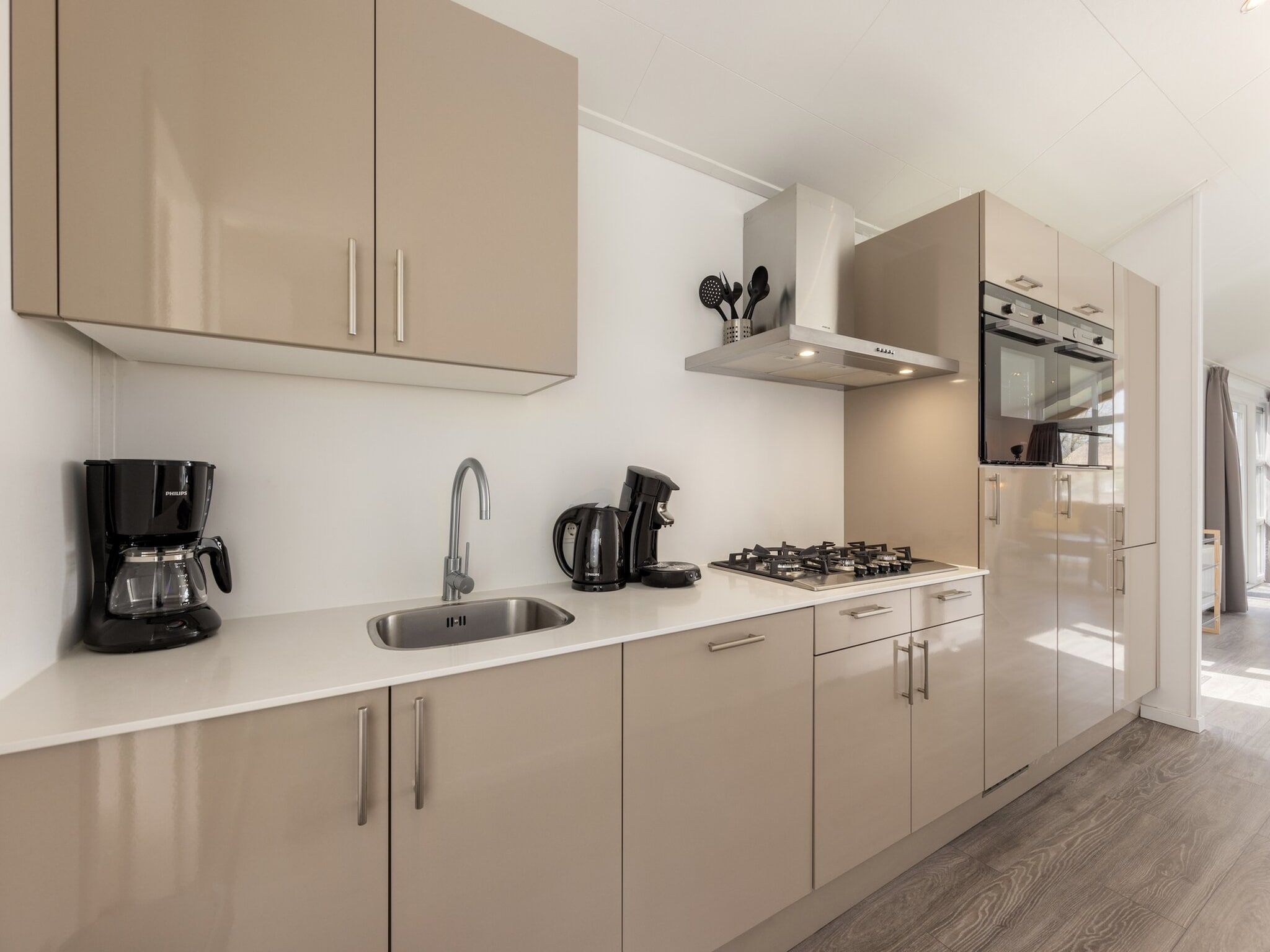 De keuken van Recreatiepark Tolplas 18 in Hoge Hexel