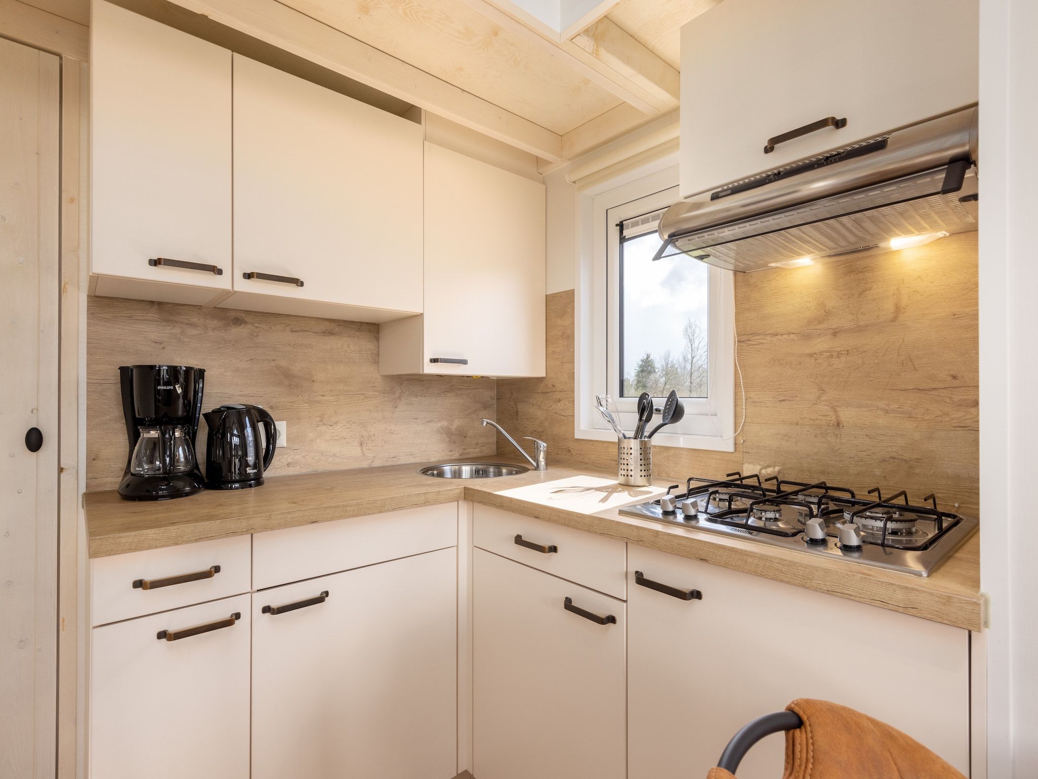 De keuken van Recreatiepark Tolplas 19 in Hoge Hexel