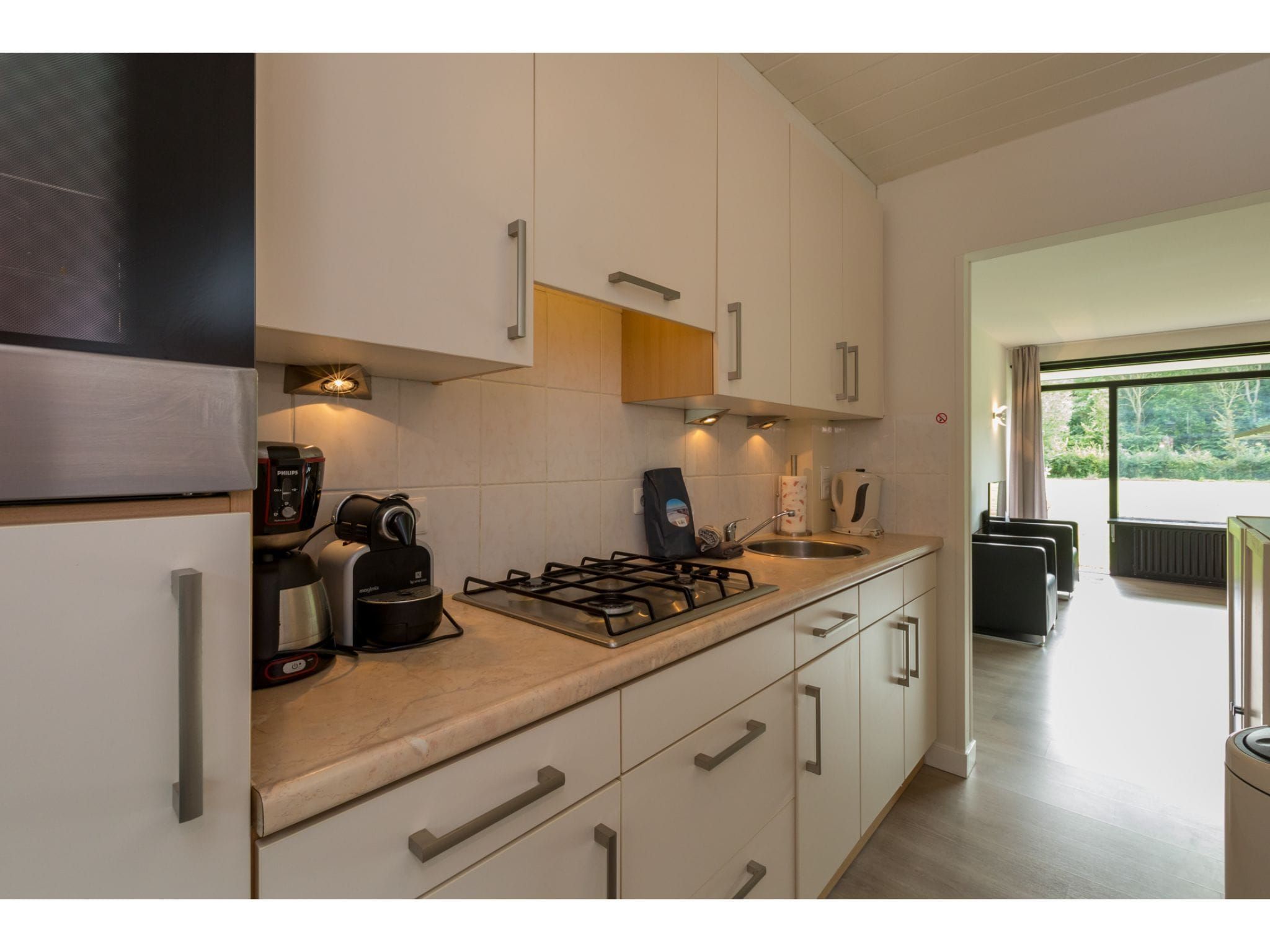 De keuken van Appartement - Burg van Woelderenlaan 100-4 in Vlissingen