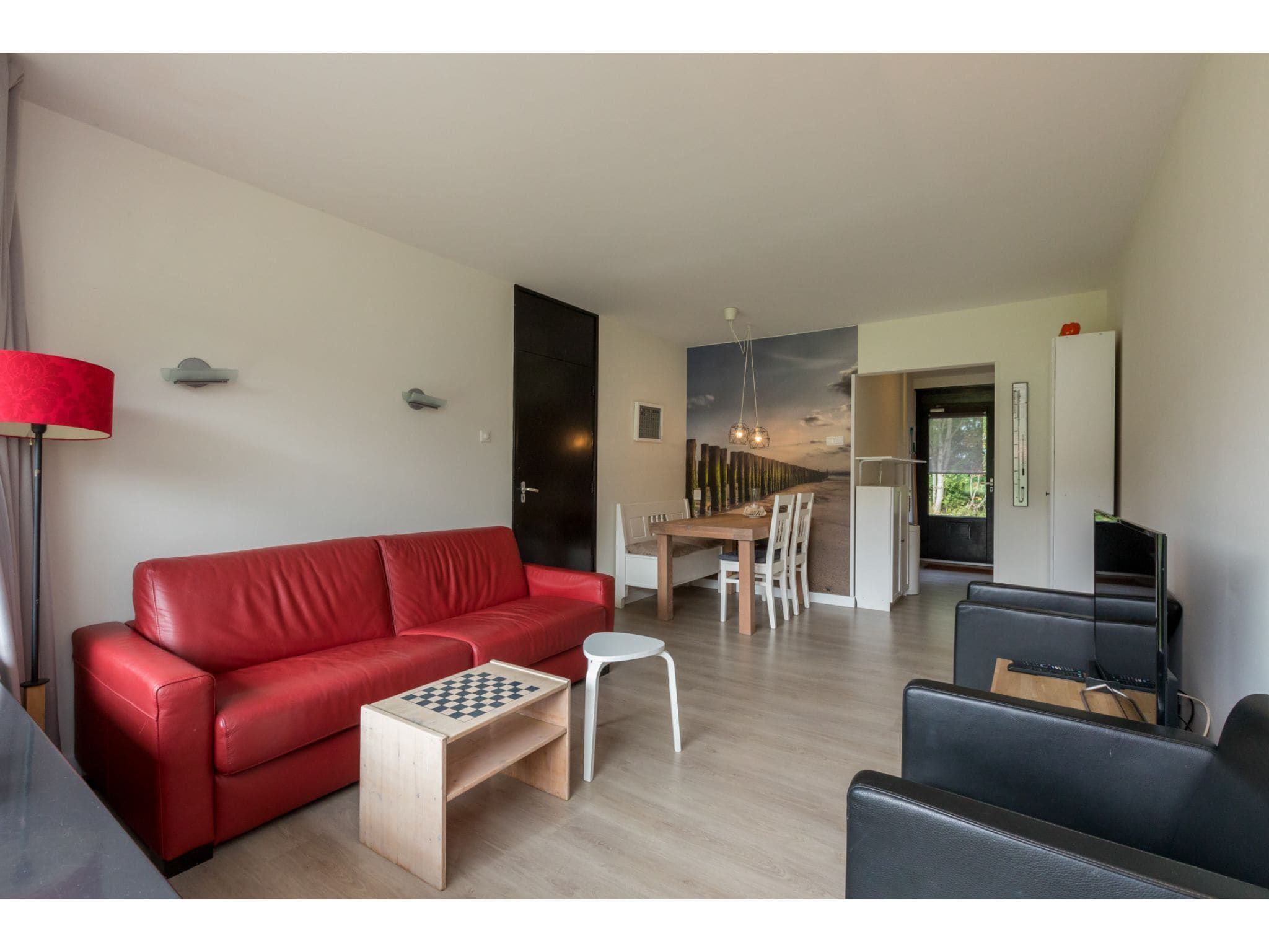 De woonkamer van Appartement - Burg van Woelderenlaan 100-4 in Vlissingen