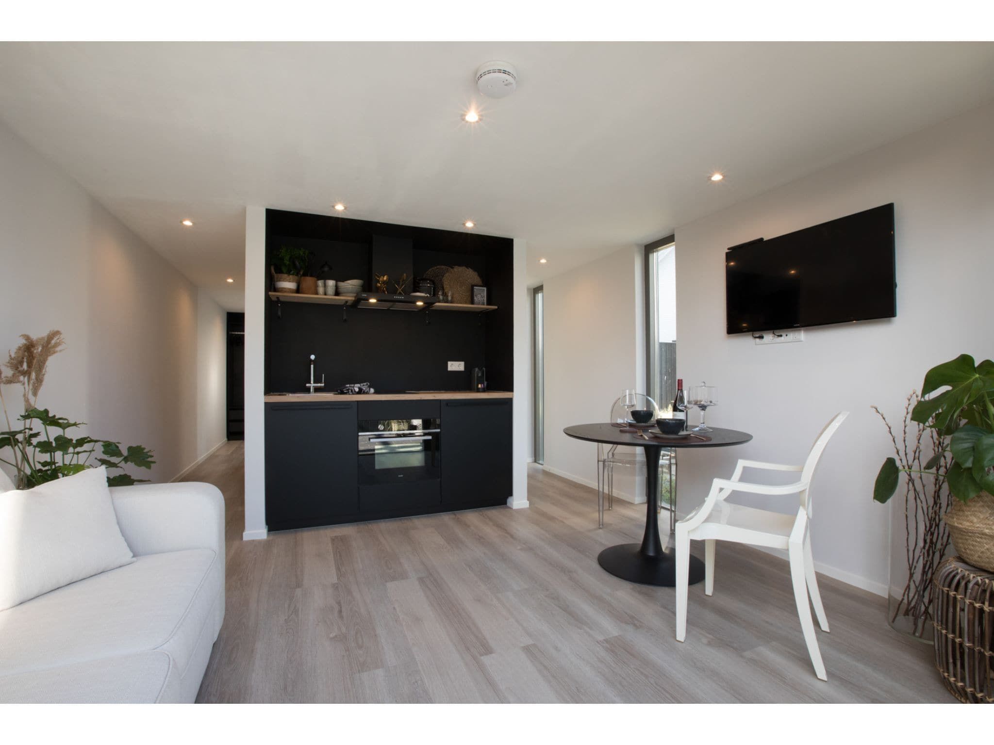 De woonkamer van Piet Mondriaanstraat 6a in Domburg