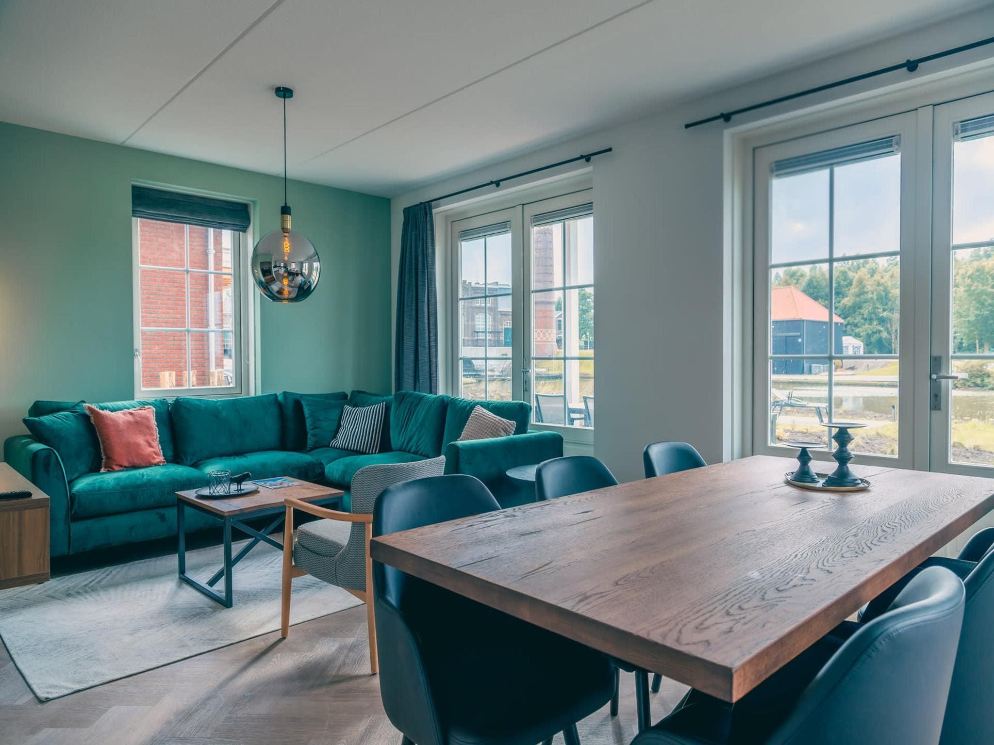 De woonkamer van Watervilla 6 in Medemblik