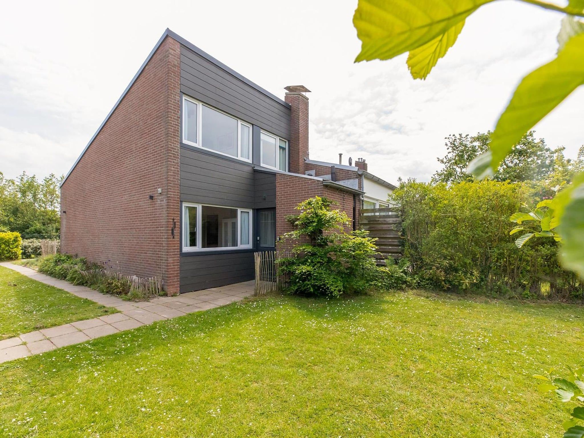 De tuin van Lepelblad 7 in Nieuwvlietbad