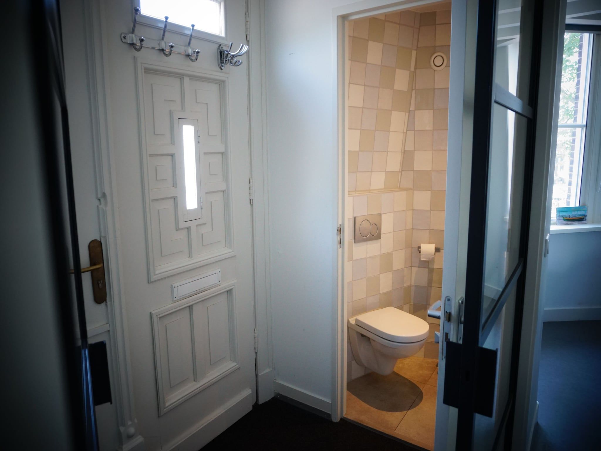 De badkamer van Watertoren Vlissingen 16 pax in Vlissingen