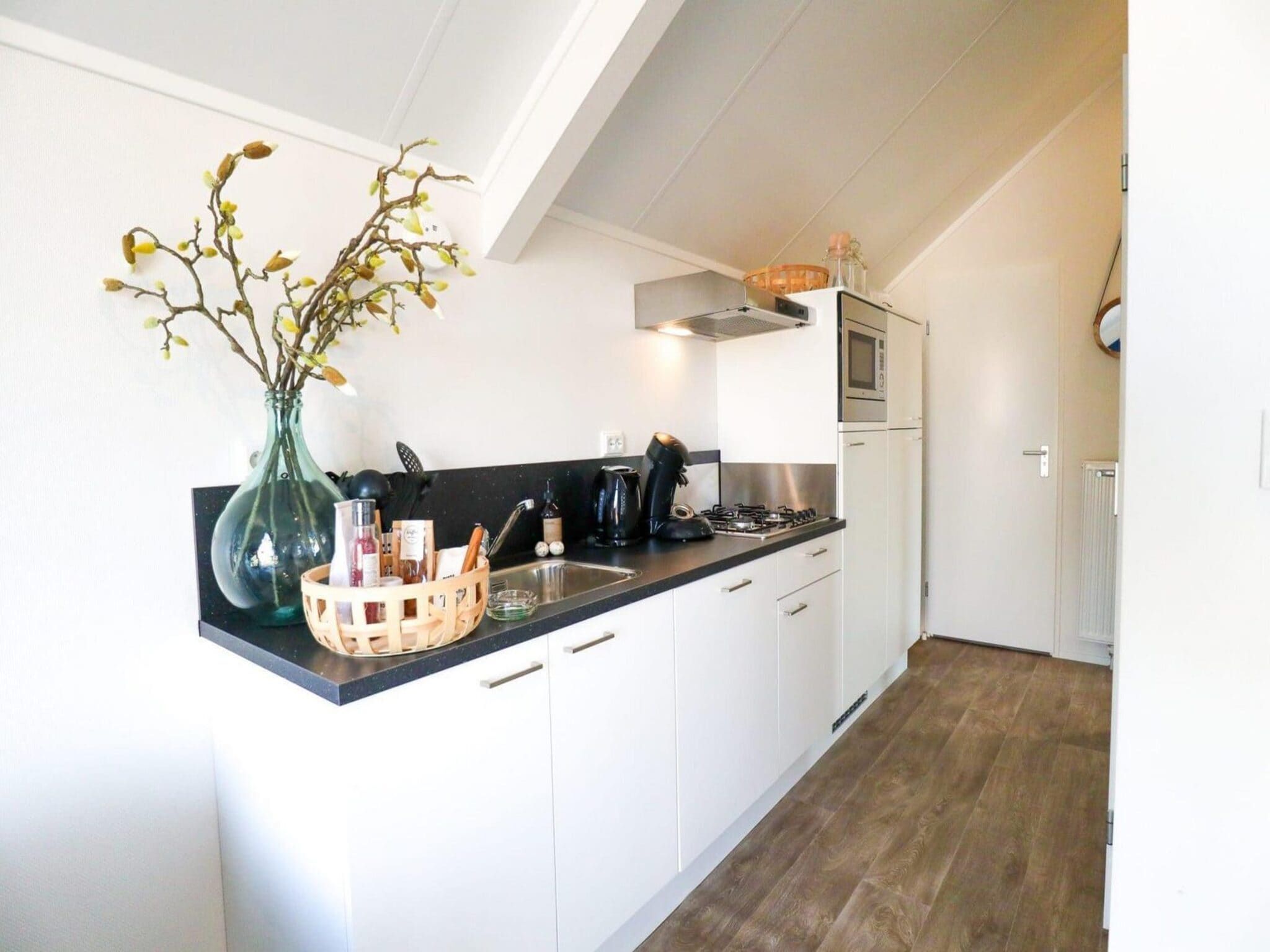 De keuken van Beach House 4 in Olburgen