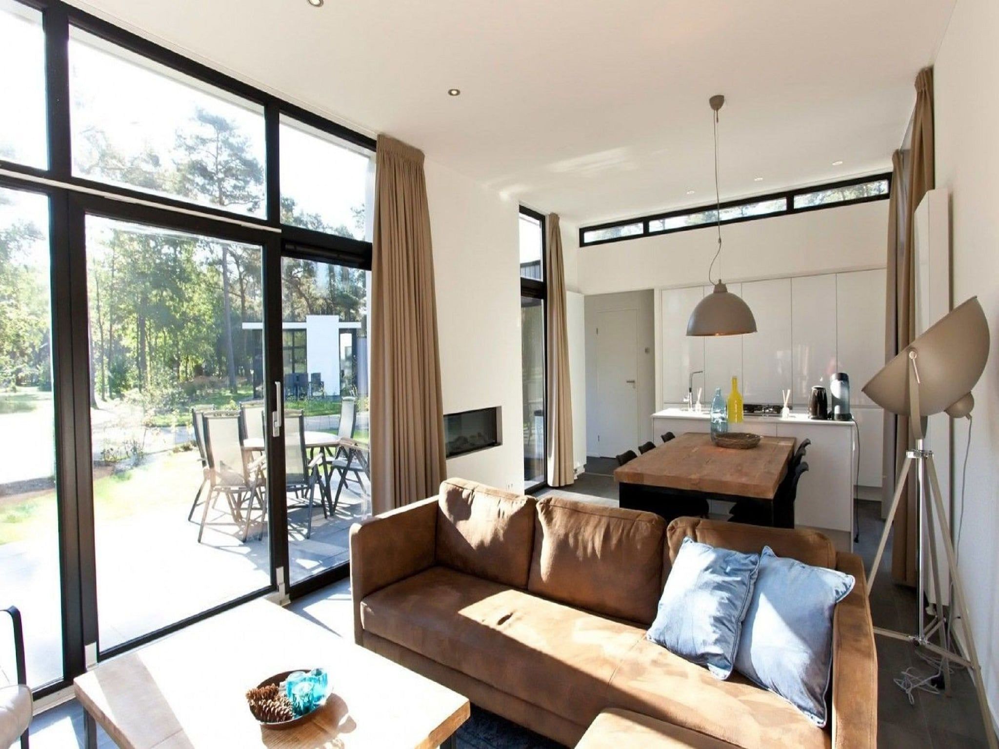 De woonkamer van L-Cube Plus 6 in Olburgen