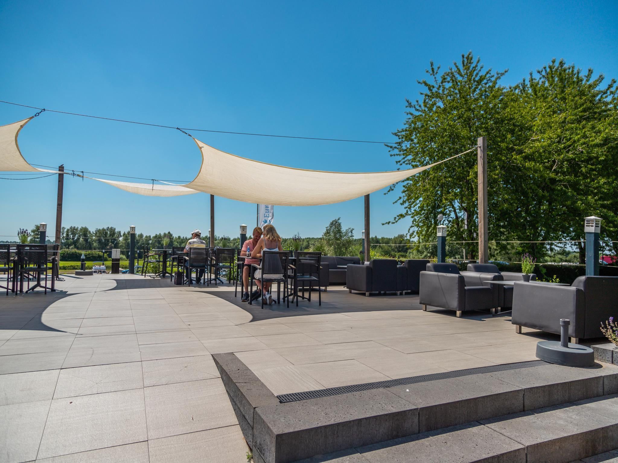 Parkfaciliteiten bij L-Cube Plus 6 in Olburgen