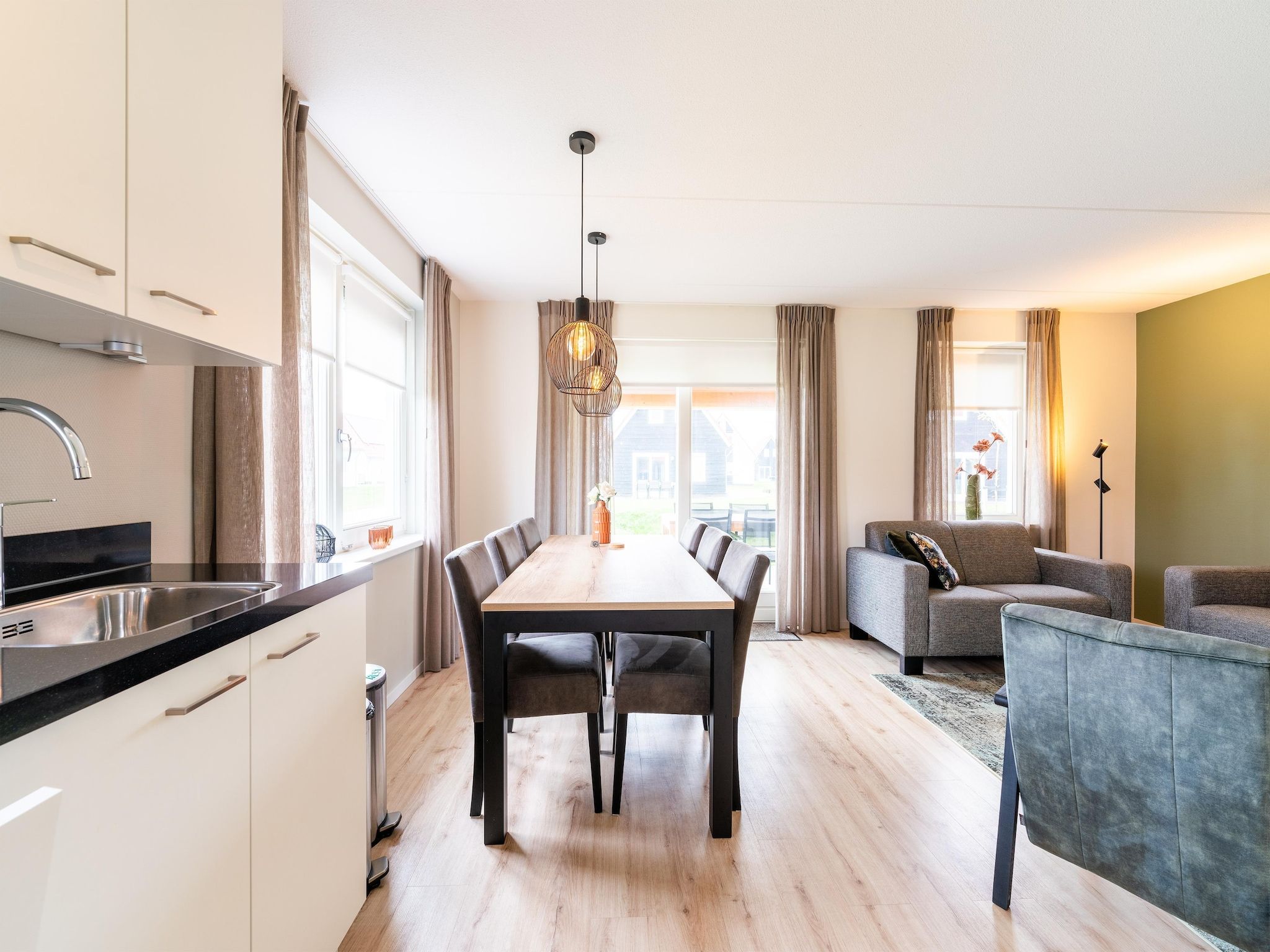 De eetkamer van De Botter Huis Nr 15 in Scherpenisse