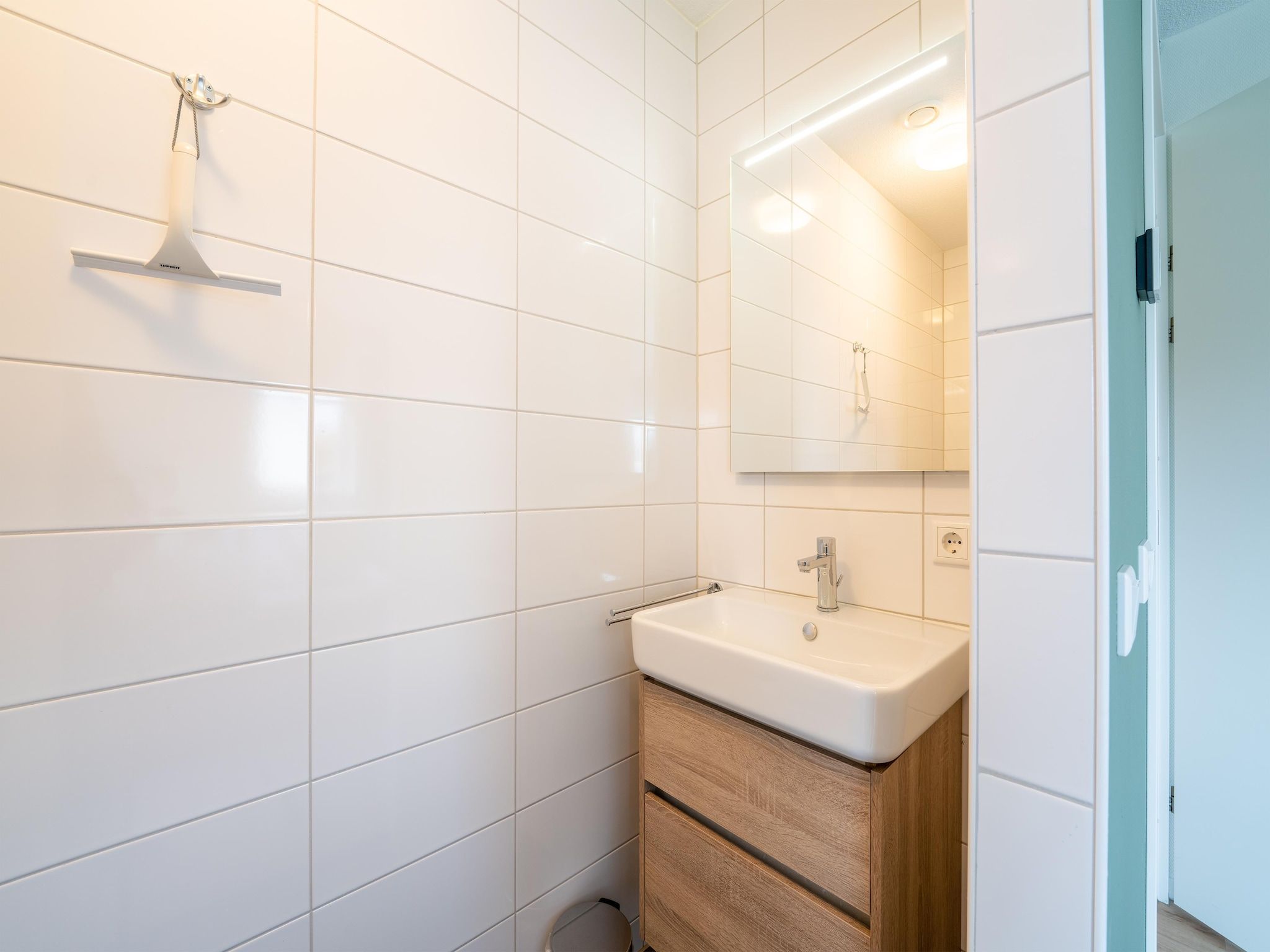 De badkamer van De Botter Huis Nr 15 in Scherpenisse