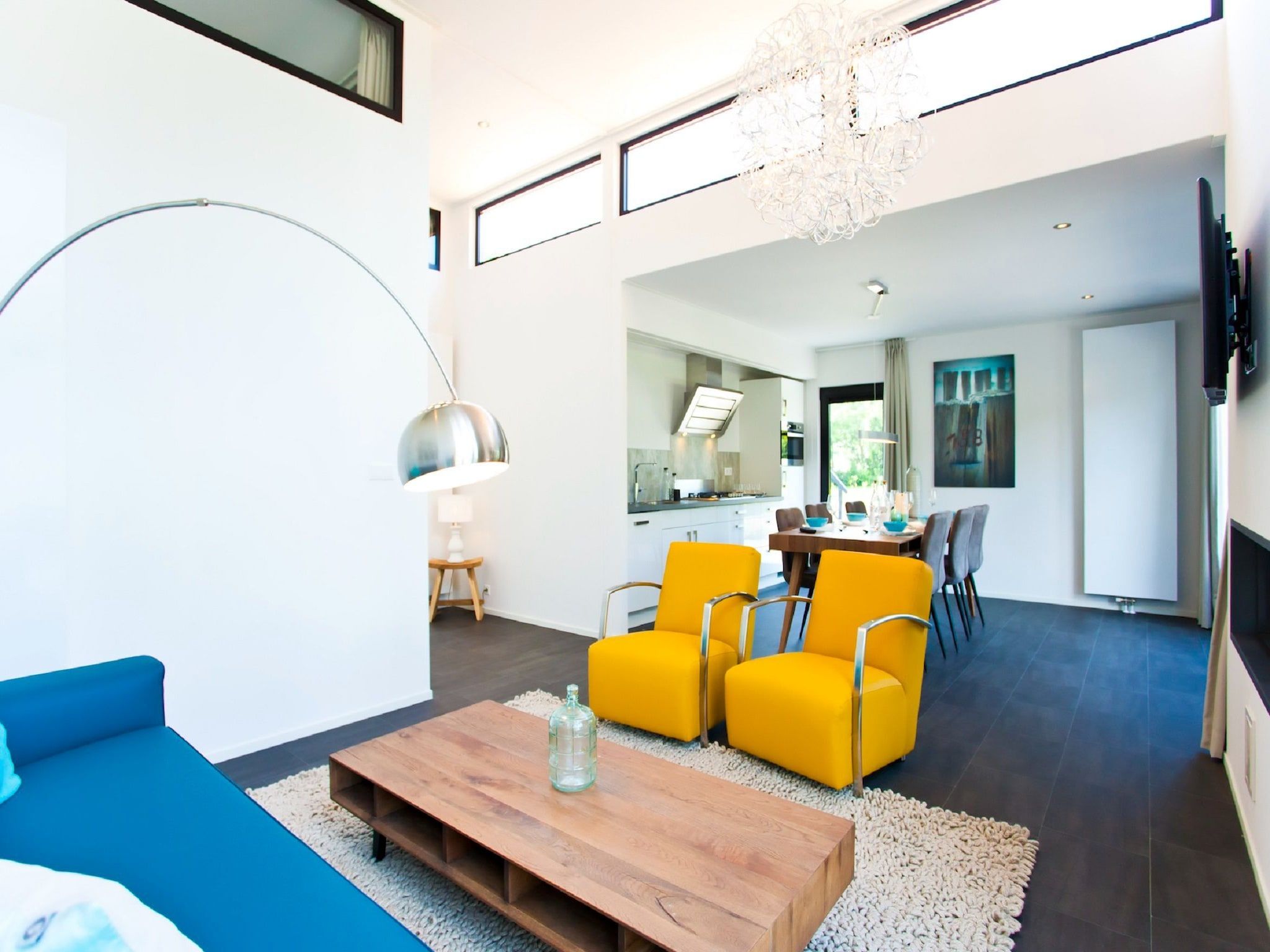 De woonkamer van Cube Elite 6 in Breskens