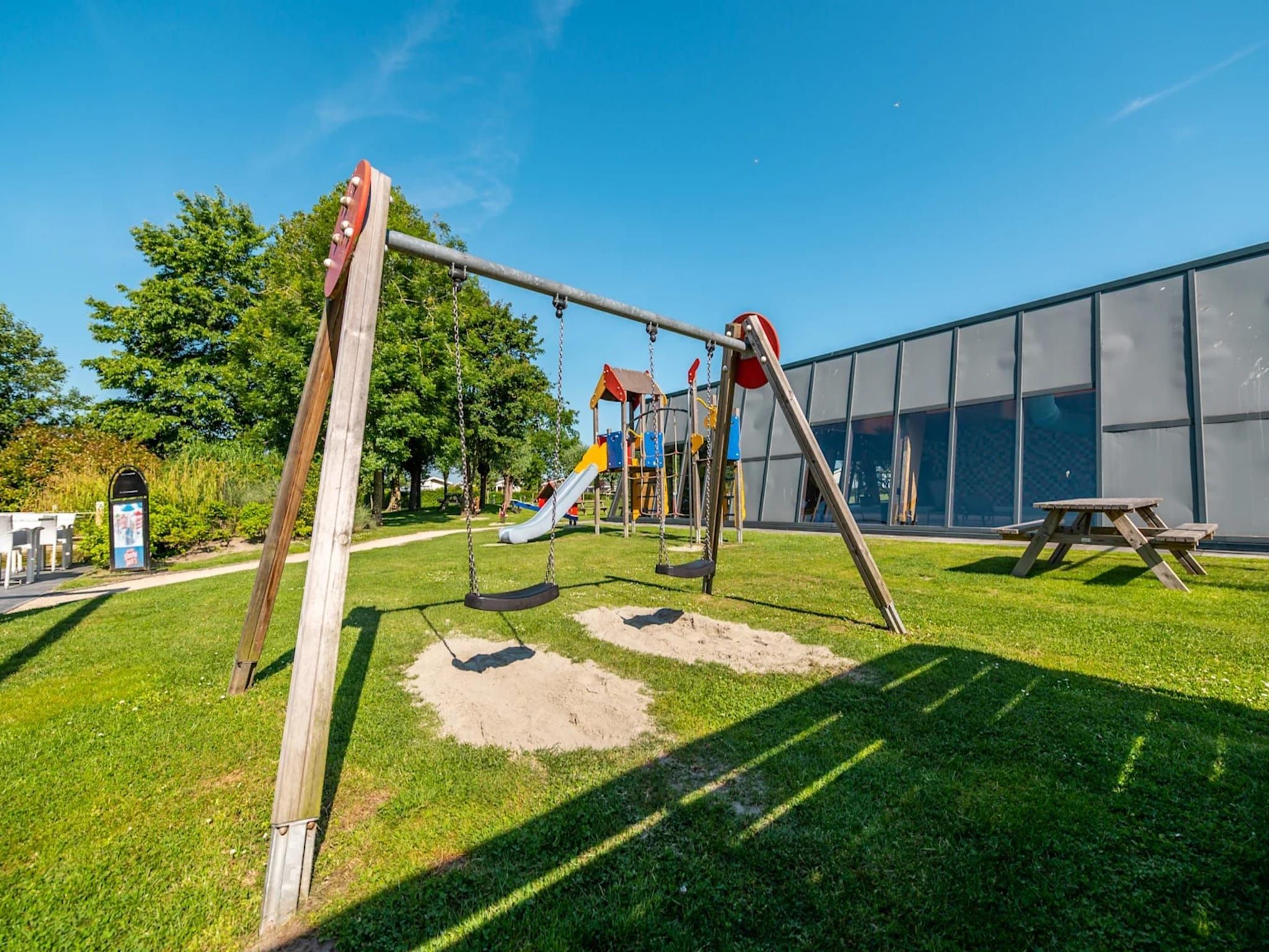 Parkfaciliteiten bij Unique 4 in Breskens