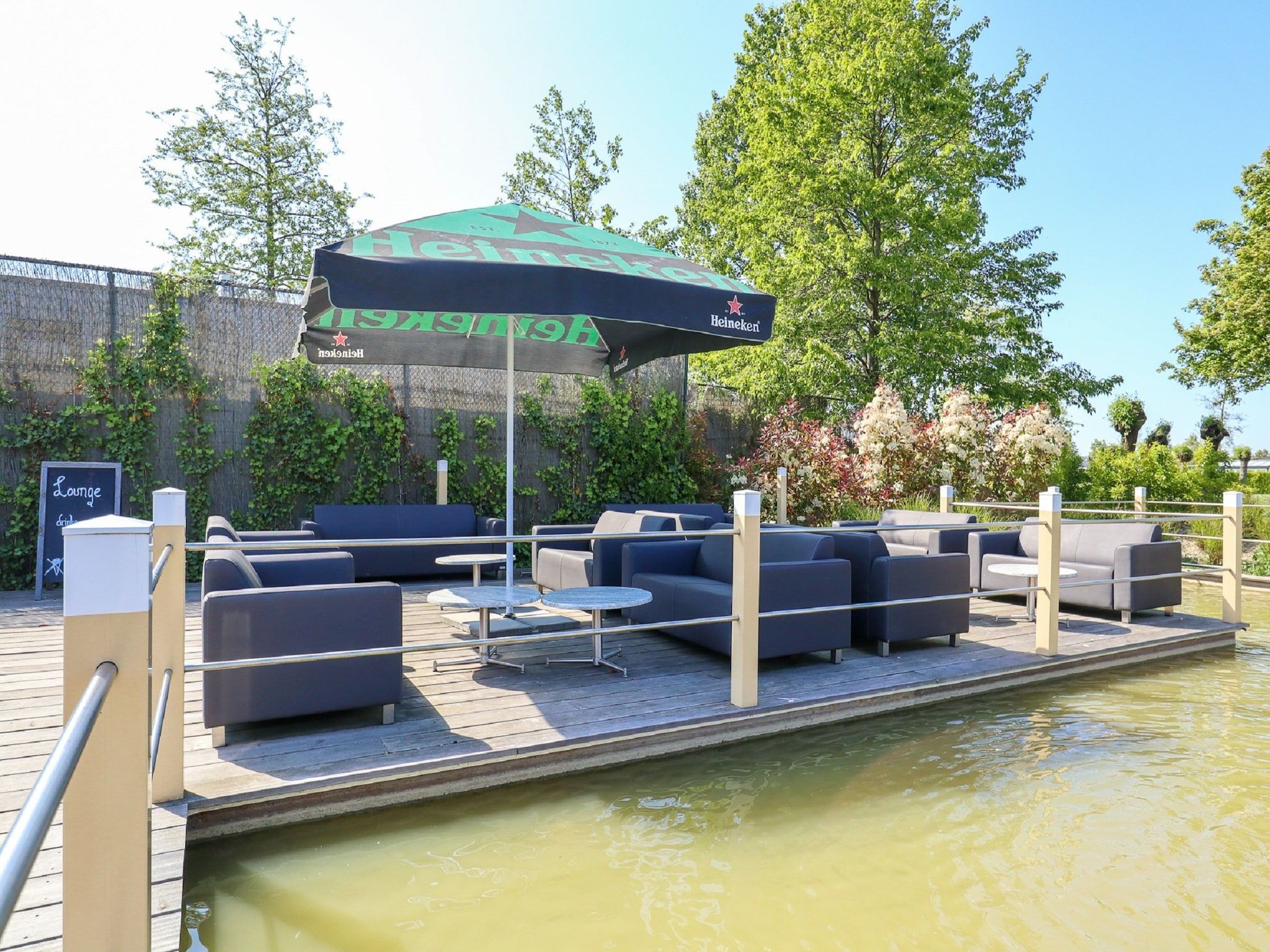Parkfaciliteiten bij Veranda 4 in Breskens