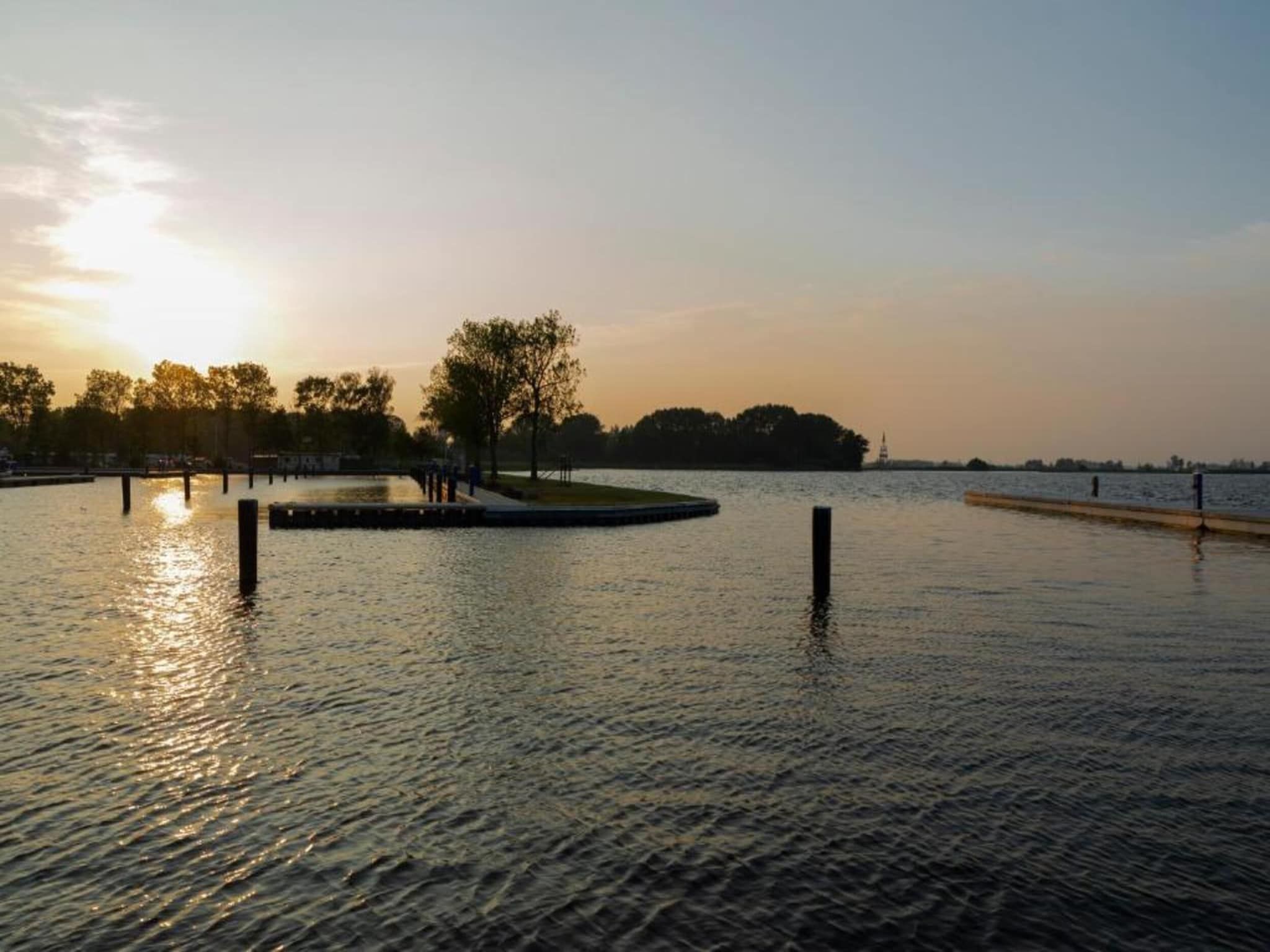 De omgeving van Paviljoenwei 12-24 - begane grond in Offingawier