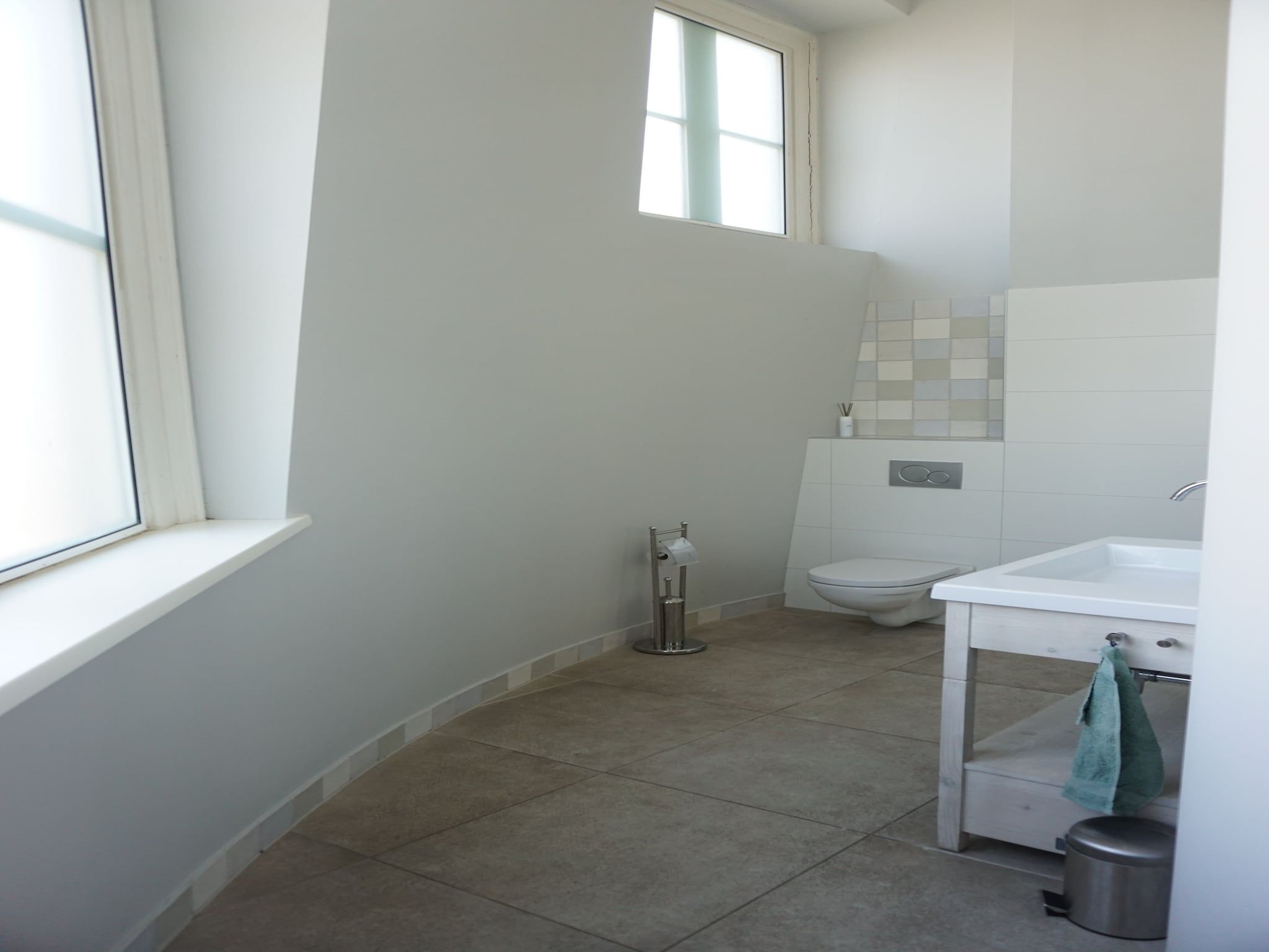 De badkamer van Familiehuis Watertoren 8 pers in Vlissingen