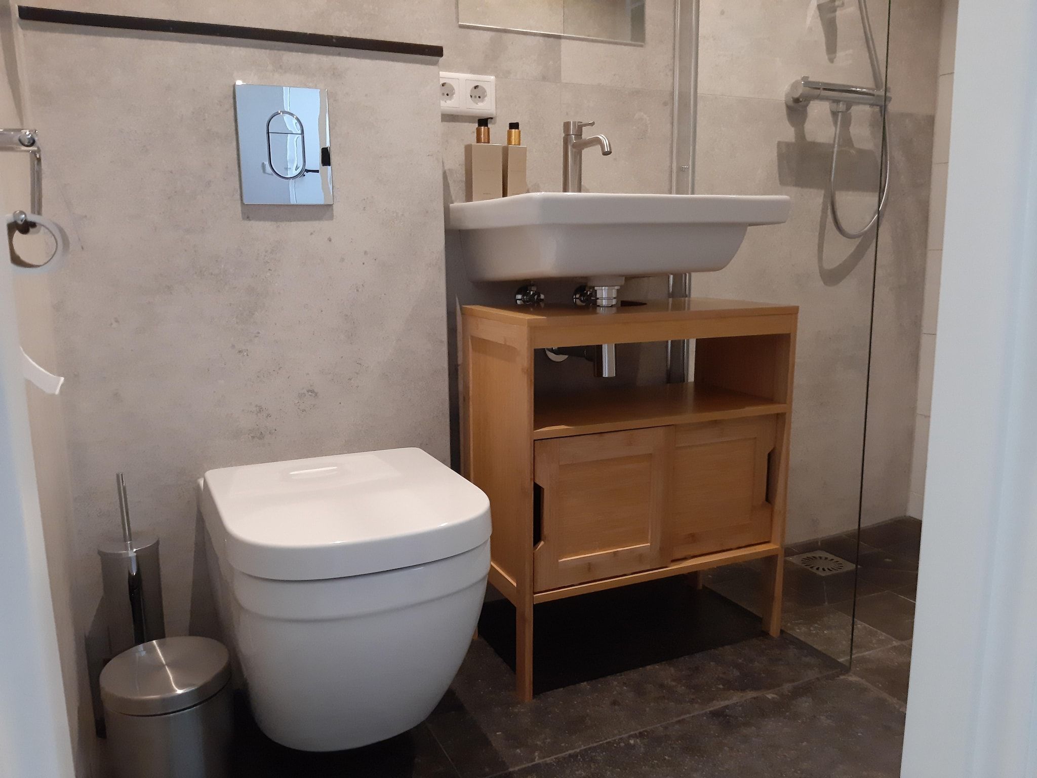 De badkamer van Vakantiehuis DJEZ in Tuitjenhorn