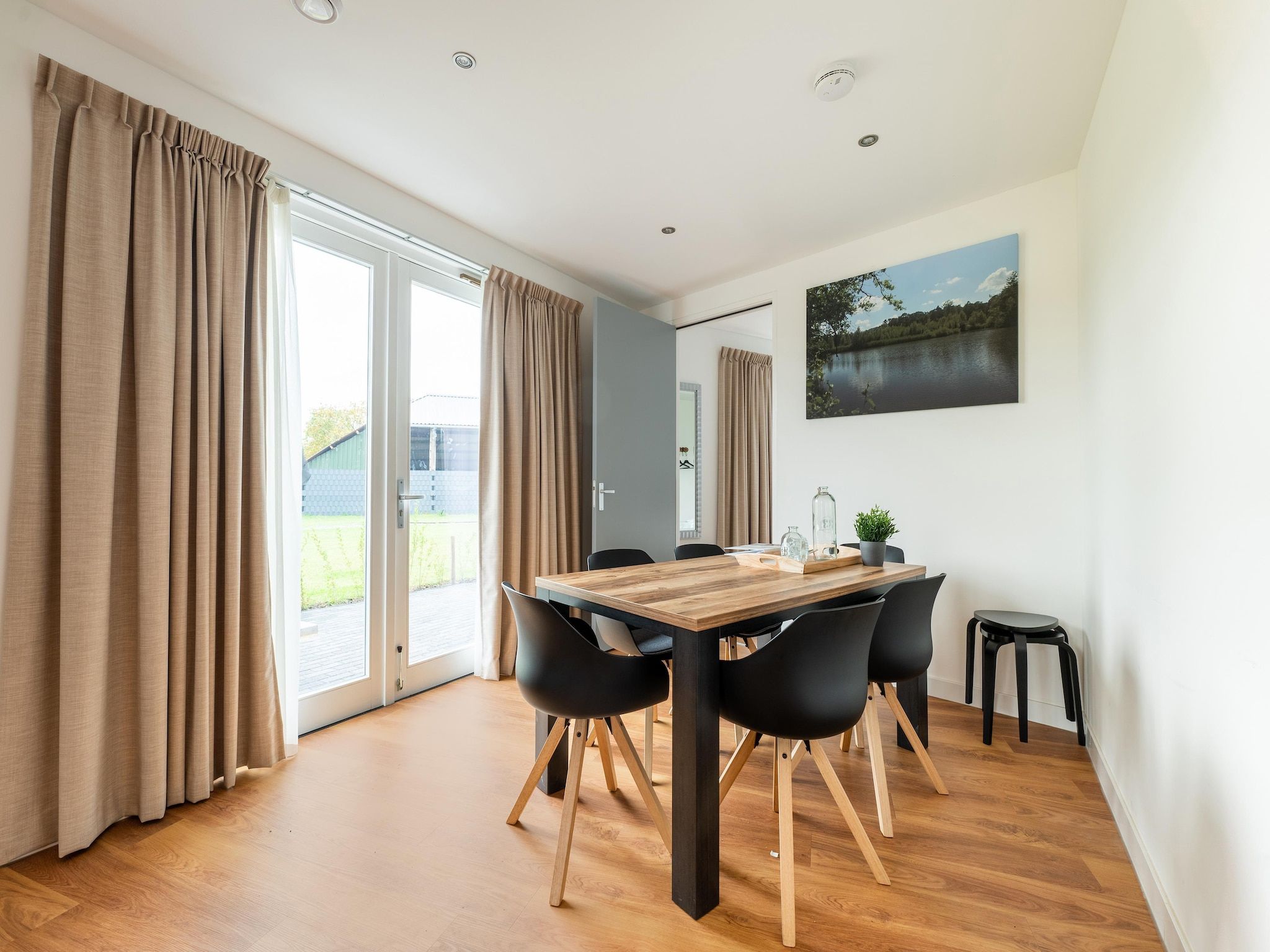 De eetkamer van NR 2 in Goirle