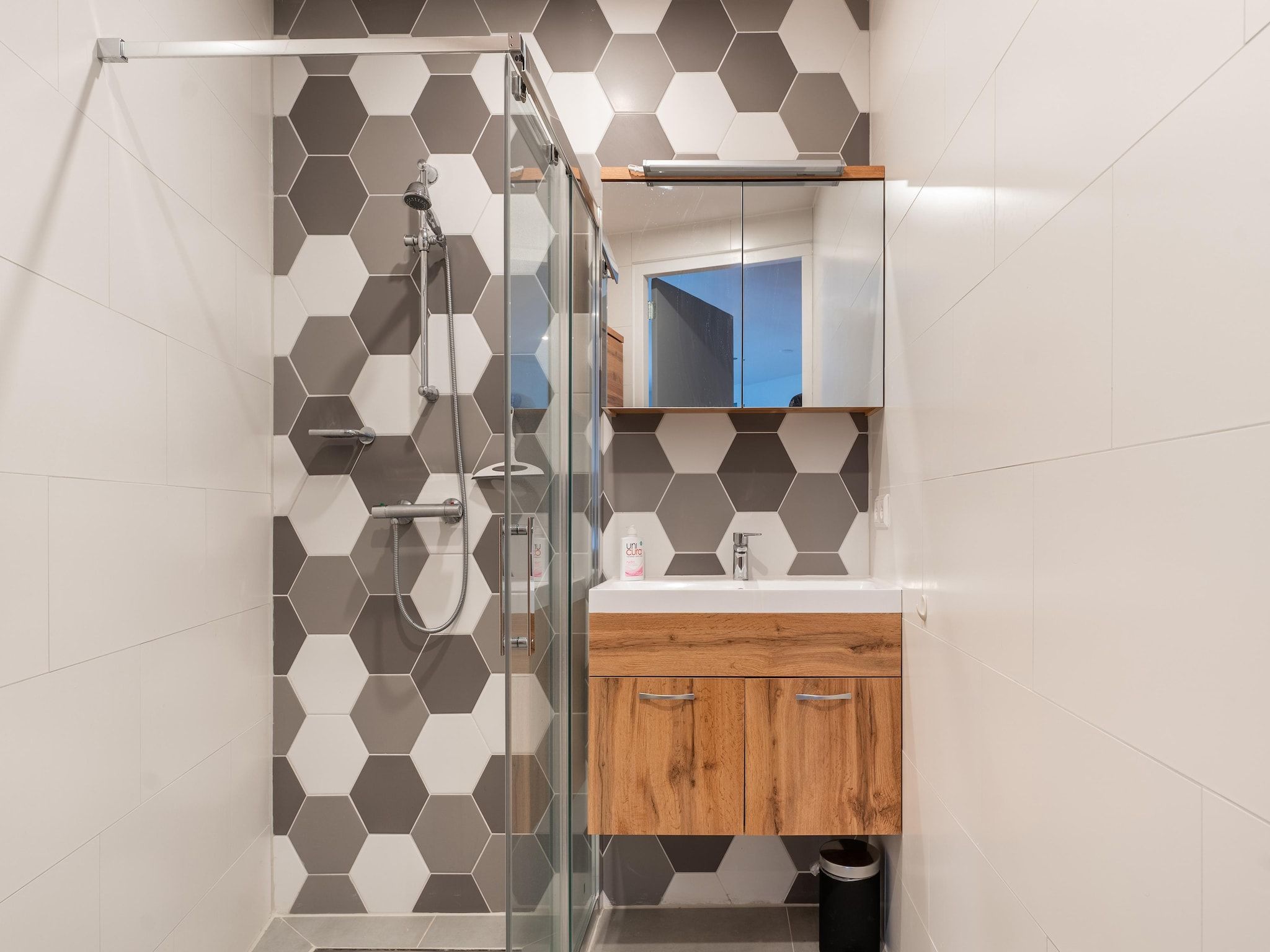 De badkamer van NR 2 in Goirle