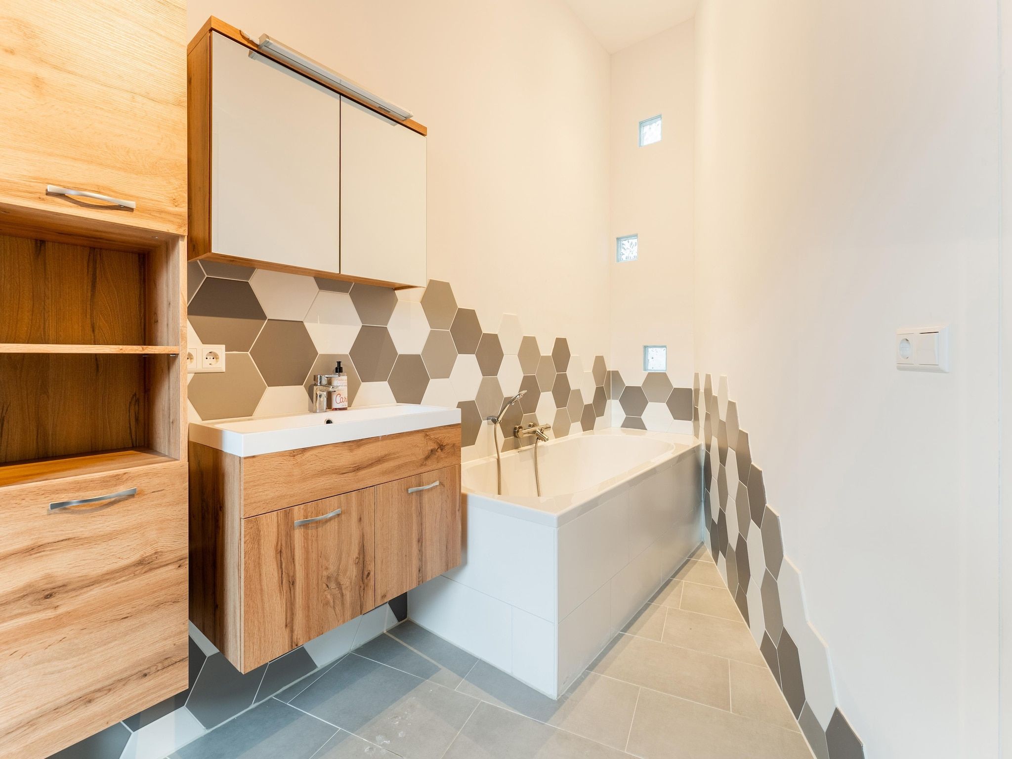 De badkamer van NR 2 in Goirle