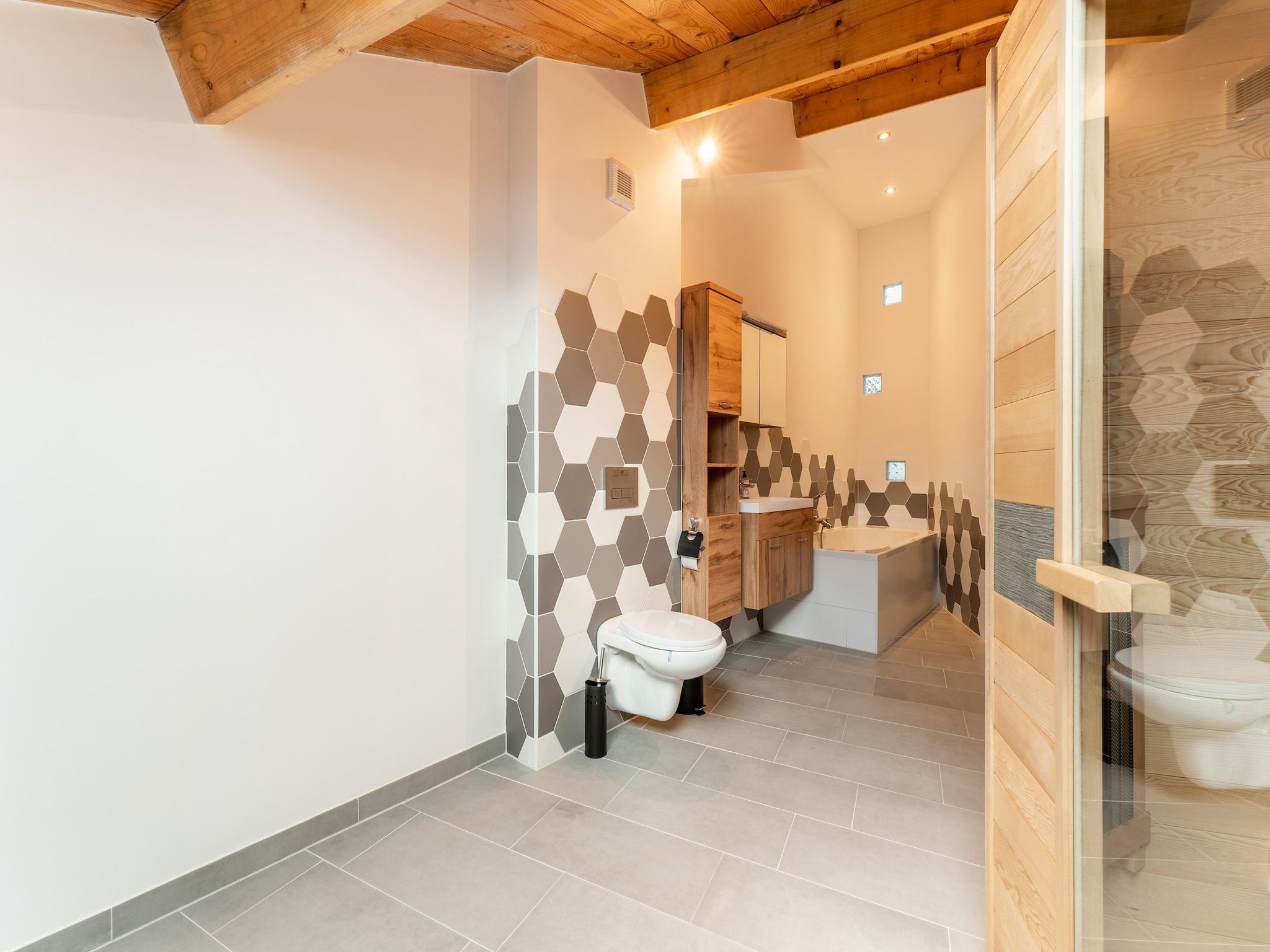 De badkamer van NR 2 in Goirle