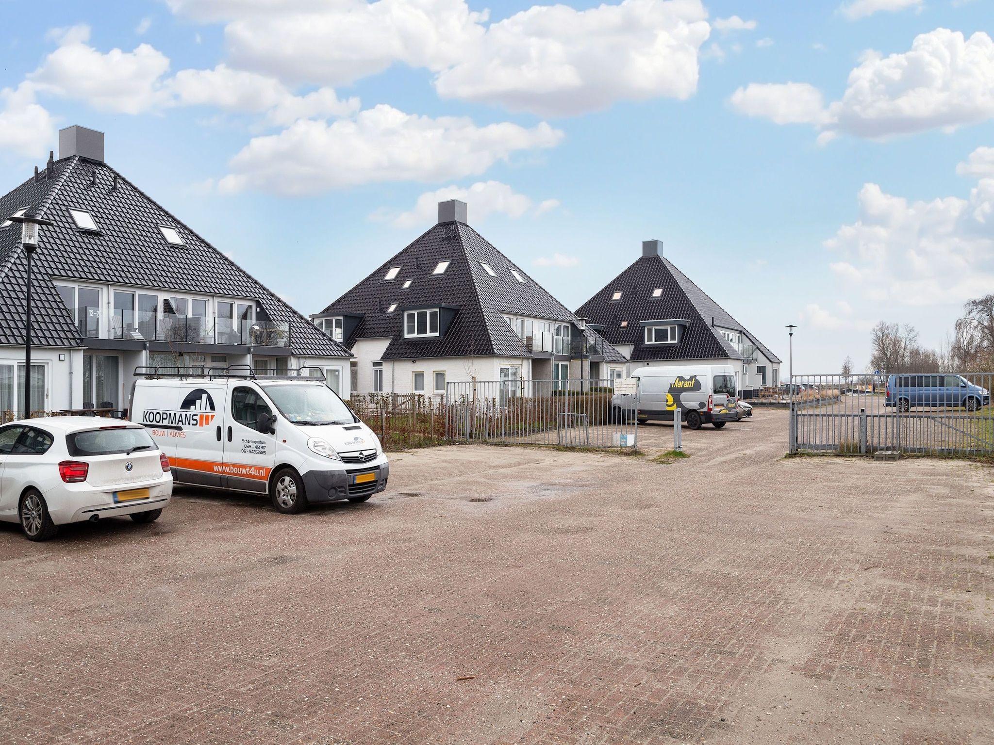 Voorzieningen bij Paviljoenwei 12-29 in Offingawier
