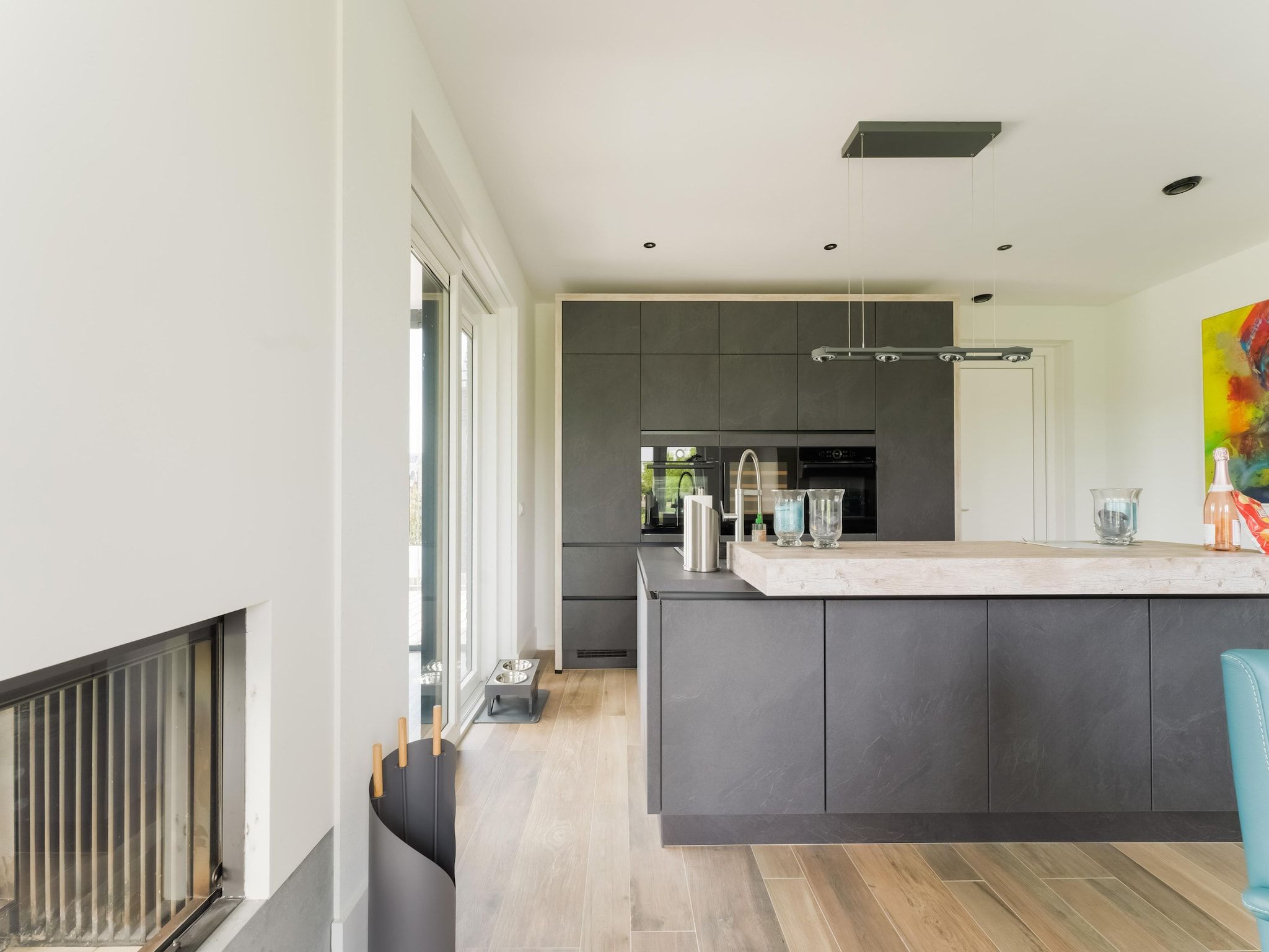 De keuken van Luxe villa aan het water in Stavoren