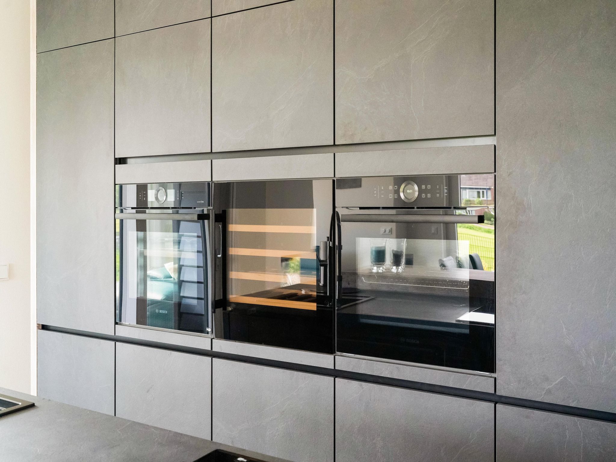 De keuken van Luxe villa aan het water in Stavoren