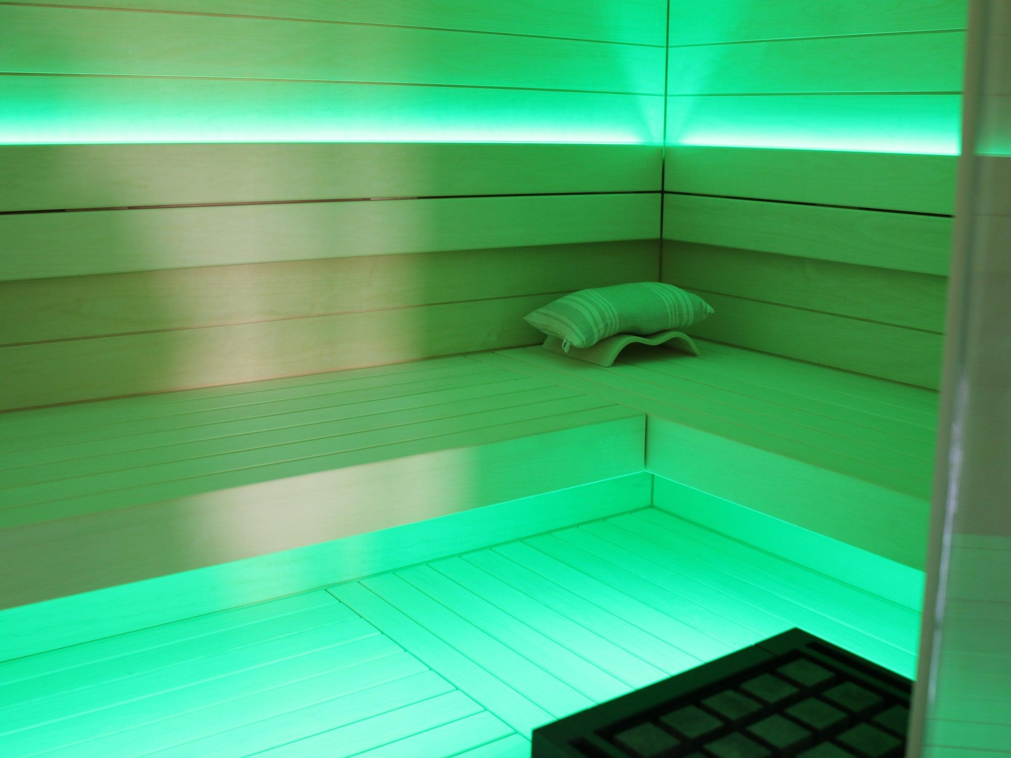 Wellness bij Luxe villa aan het water in Stavoren