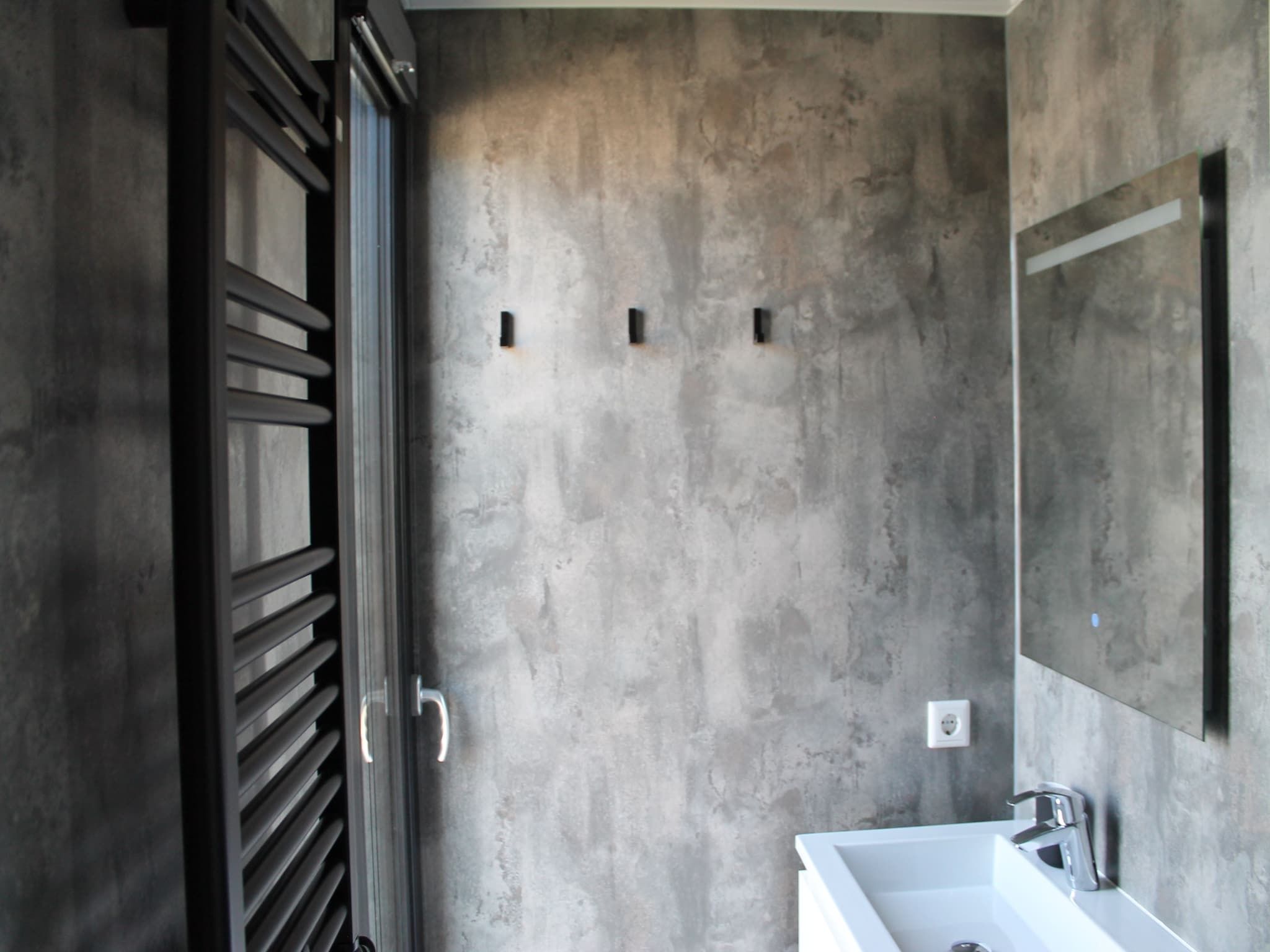 De badkamer van Boat House Stavoren in Stavoren