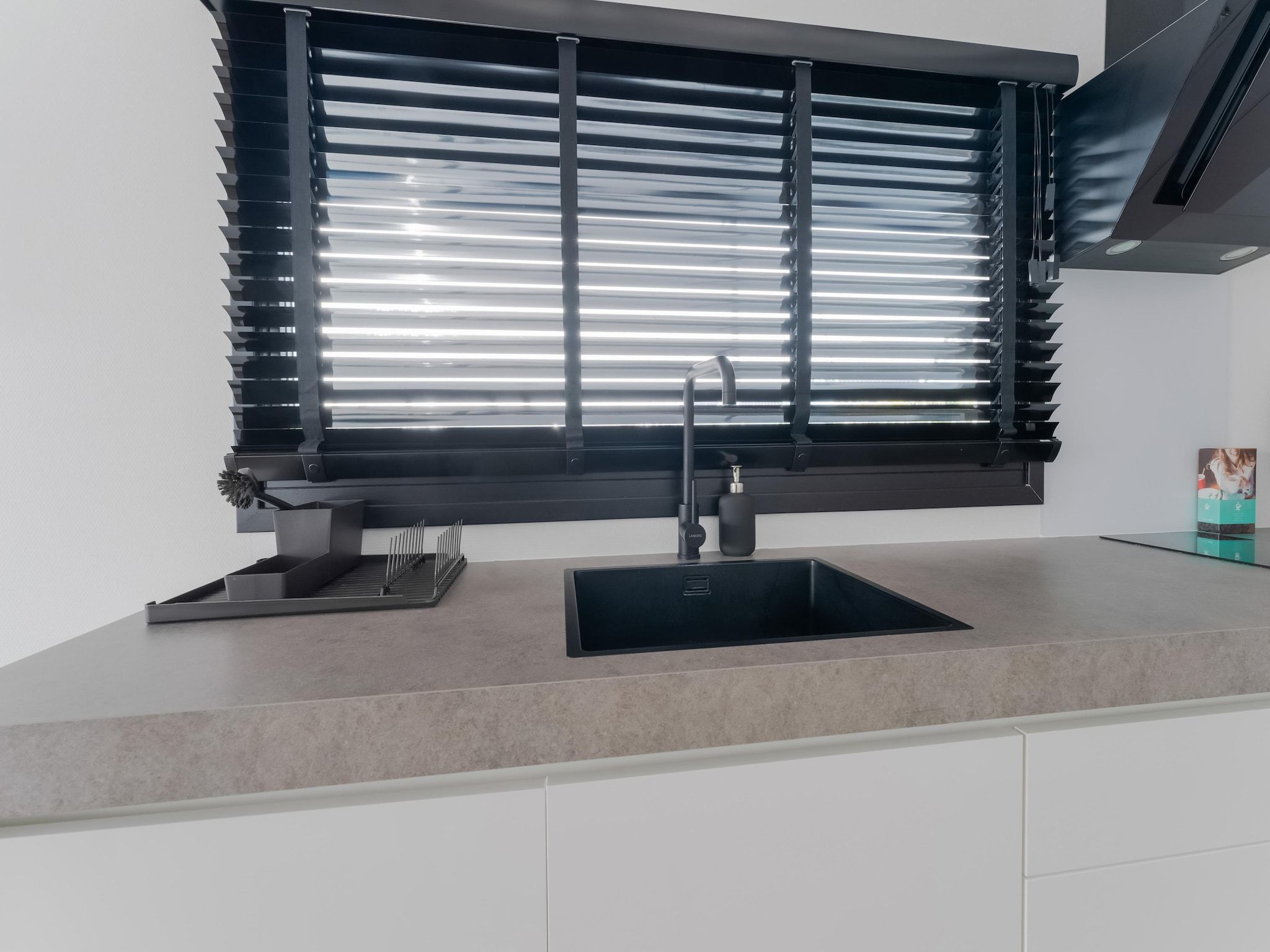 De keuken van Boat House Stavoren in Stavoren