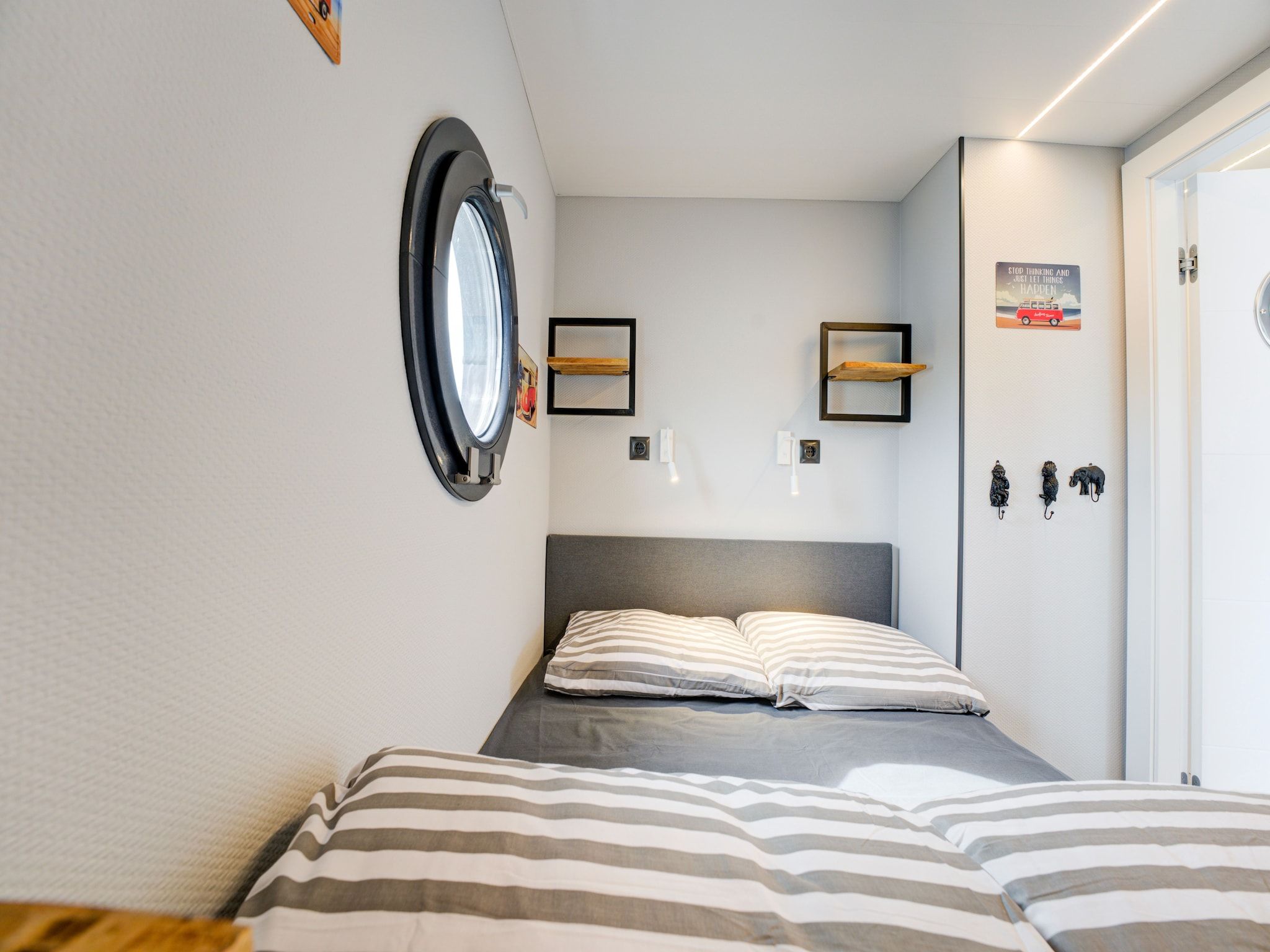 Een slaapkamer van La Belle Vie in Volendam