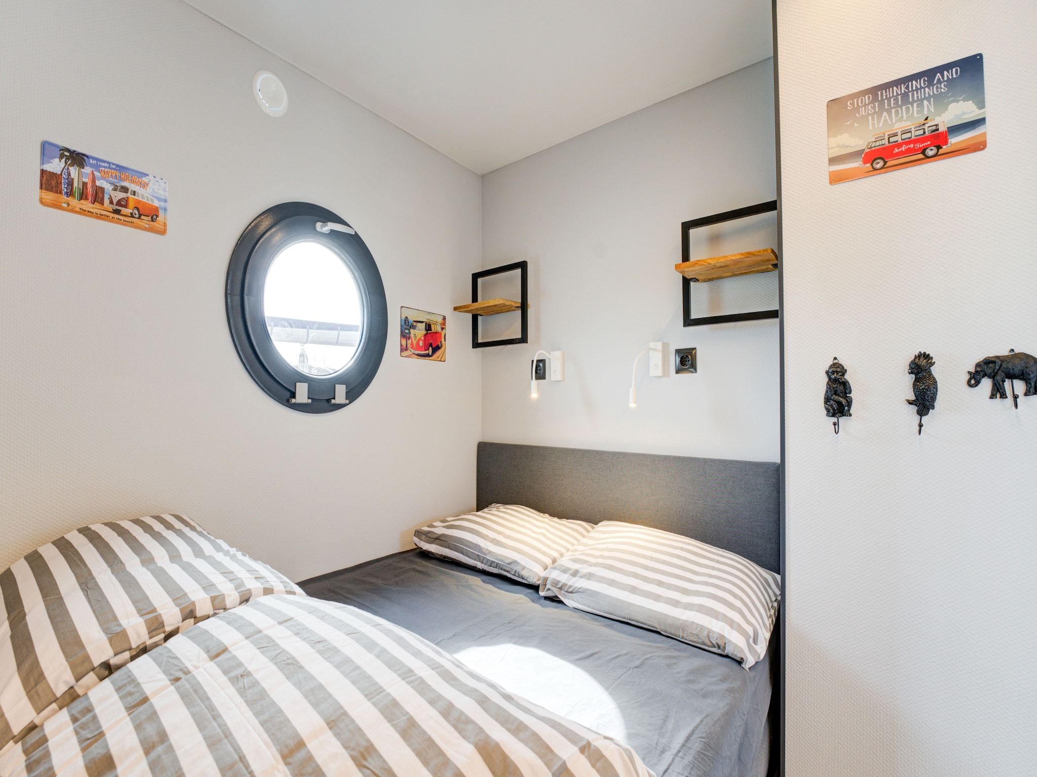 Een slaapkamer van La Belle Vie in Volendam