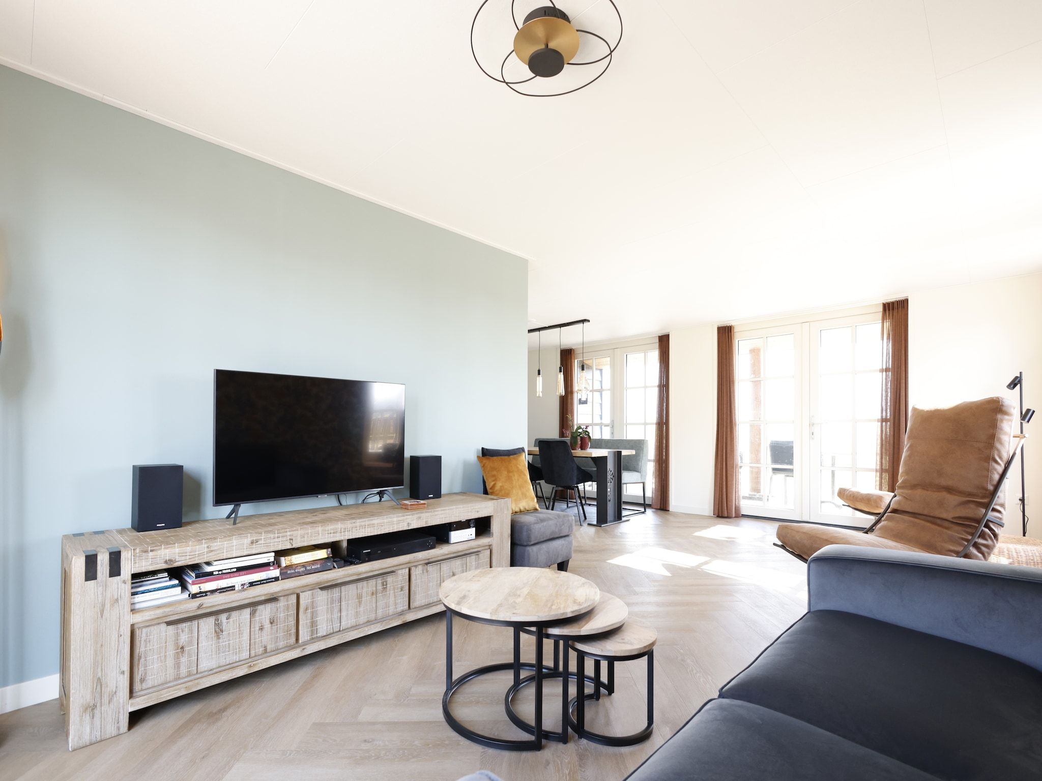 De woonkamer van Recreatiepark Wiringherlant - Wiringher Villa 23 in Hippolytushoef