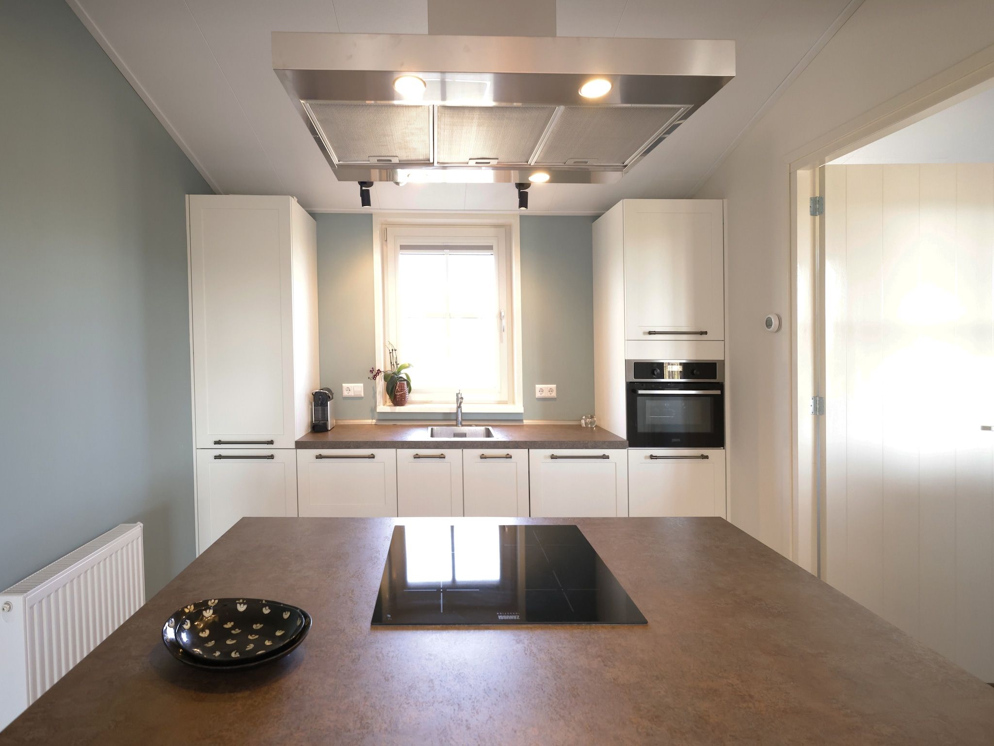 De keuken van Recreatiepark Wiringherlant - Wiringher Villa 23 in Hippolytushoef